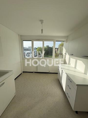A Louer T2 de 49 m² avec balcon et place de stationnement à Sainte Foy Lès Lyon