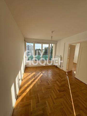 A Louer T2 de 49 m² avec balcon et place de stationnement à Sainte Foy Lès Lyon