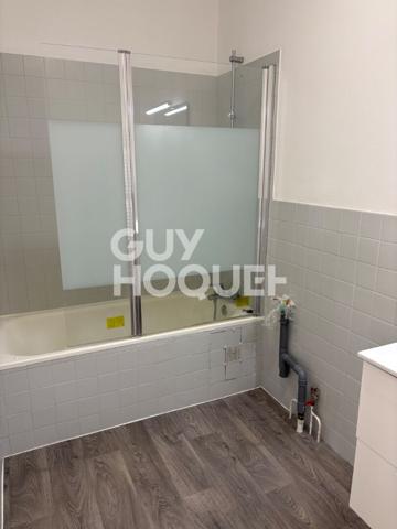 A Louer T2 de 49 m² avec balcon et place de stationnement à Sainte Foy Lès Lyon