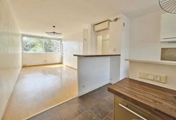 AJACCIO T3 rénové vue mer en dernier étage Ajaccio (20090)