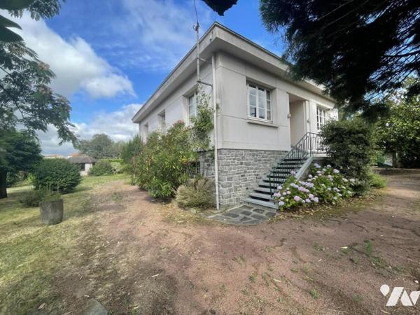 Maison familiale de 5 chambres - grand garage - jardin arboré