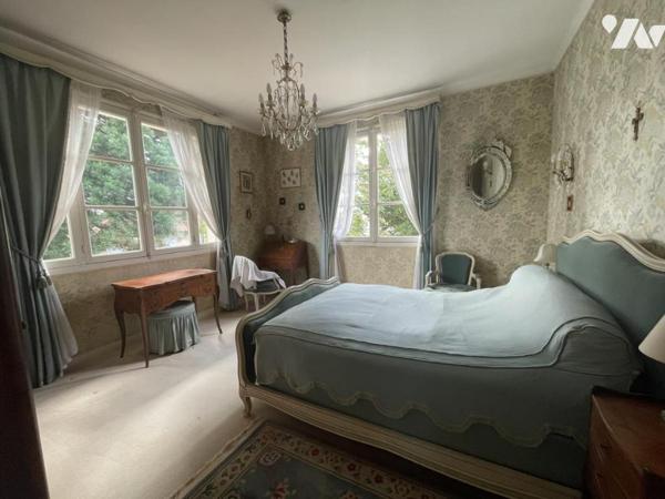 Maison familiale de 5 chambres - grand garage - jardin arboré