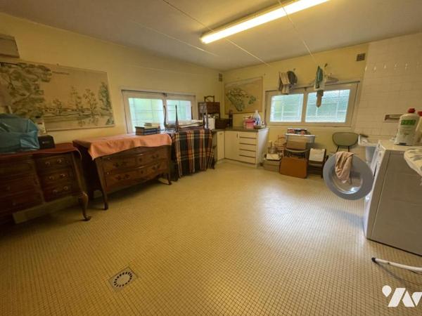 Maison familiale de 5 chambres - grand garage - jardin arboré