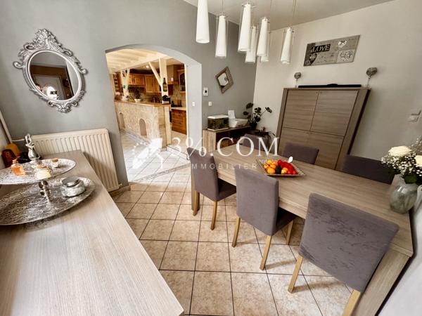 Maison
                                                                                                                                                                                                                                                                                                                        6 pièce(s)                                                                                                                                                                                                          4 chambre(s)                                                                                                                                                                                                          130  m²