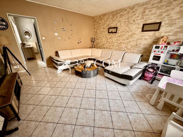 Maison
                                                                                                                                                                                                                                                                                                                        6 pièce(s)                                                                                                                                                                                                          4 chambre(s)                                                                                                                                                                                                          130  m²