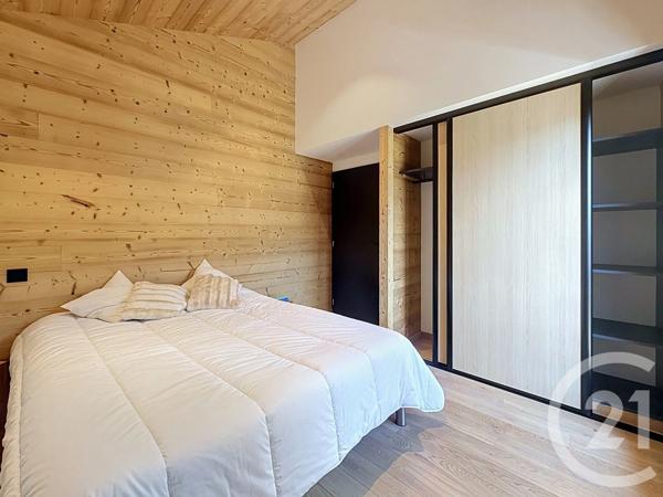 Maison à vendre  5 pièces - 109 m 2   TANINGES  - 74