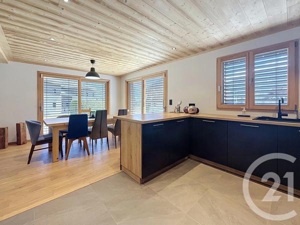 Maison à vendre  5 pièces - 109 m 2   TANINGES  - 74