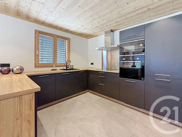 Maison à vendre  5 pièces - 109 m 2   TANINGES  - 74
