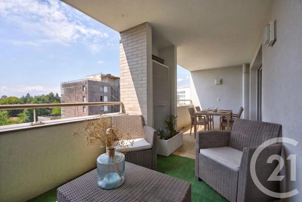 Appartement T3 à vendre  3 pièces - 62,50 m 2   LYON  - 69009