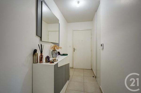 Appartement T3 à vendre  3 pièces - 62,50 m 2   LYON  - 69009