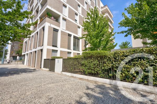 Appartement T3 à vendre  3 pièces - 62,50 m 2   LYON  - 69009