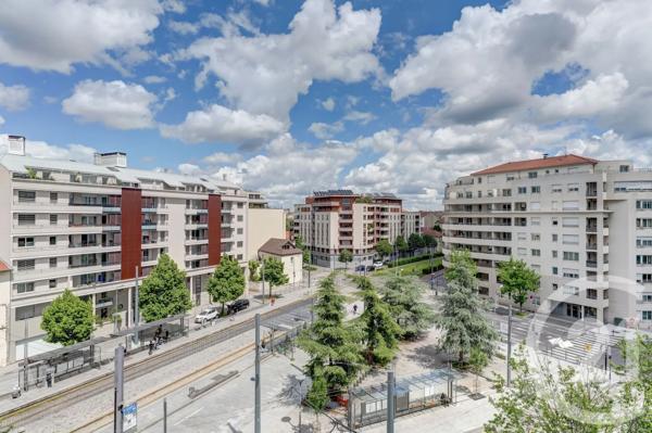 Appartement T3 à vendre  3 pièces - 62,50 m 2   LYON  - 69009