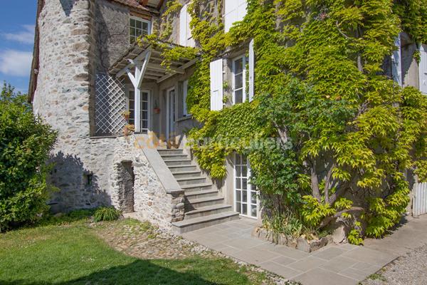 Vente
                Villa190 m² - 7 Pièces -
                    SCIEZ (74140)