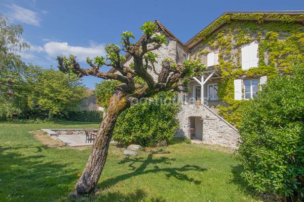 Vente
                Villa190 m² - 7 Pièces -
                    SCIEZ (74140)