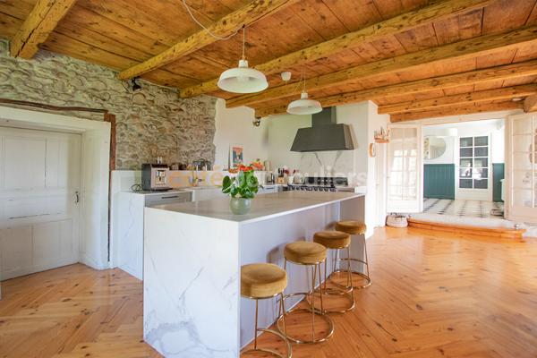 Vente
                Villa190 m² - 7 Pièces -
                    SCIEZ (74140)