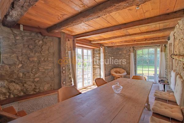 Vente
                Villa190 m² - 7 Pièces -
                    SCIEZ (74140)