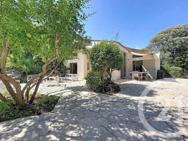 Maison à vendre  6 pièces - 178 m 2   LA ROQUETTE SUR SIAGNE  - 06