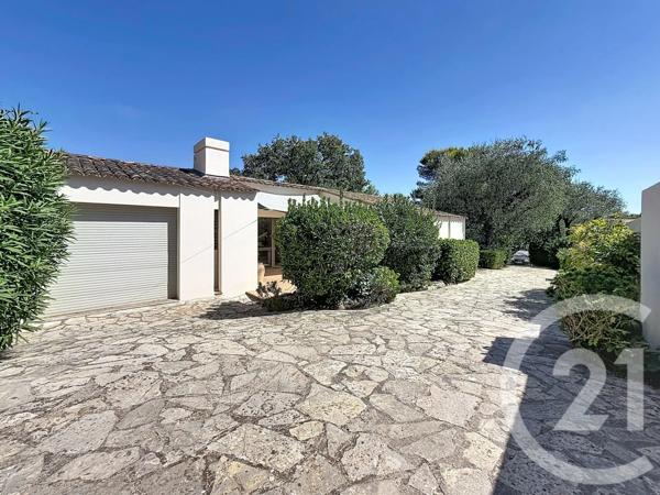 Maison à vendre  6 pièces - 178 m 2   LA ROQUETTE SUR SIAGNE  - 06