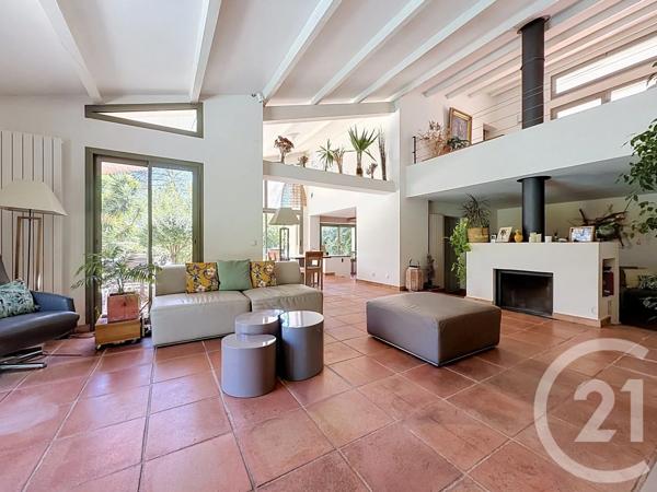 Maison à vendre  6 pièces - 178 m 2   LA ROQUETTE SUR SIAGNE  - 06