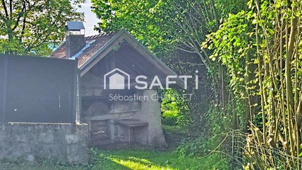 Terrain 775 m² – Beau potentiel, centre village au calme
