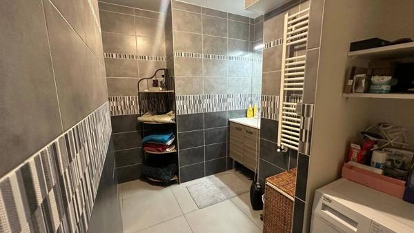 Aix-les-Bains – Élégant T2 avec terrasse dans une résidence récente du secteur de Marlioz