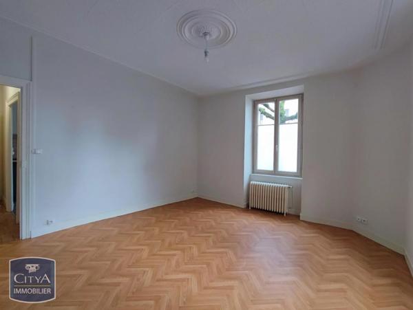 Appartement à louer 2 pièces 47.2m²