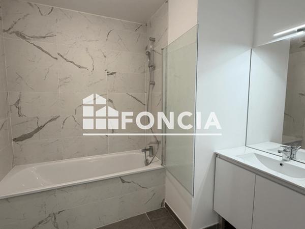 Location Appartement 3 pièces 65.02 m² - Saint Laurent Du Var 06700
