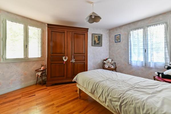 Maison à SAINT-DIDIER-AU-MONT-D'OR, 69370 - 5 pièces 128m²