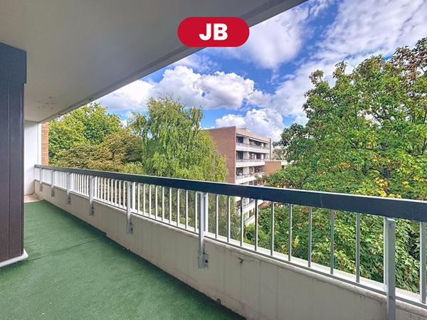 JB - Grand T2 de 51 m2 - Extérieur - Parking - Centre de LOOS