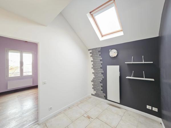 94350 VILLIERS-SUR-MARNE - CENTRE VILLE - LOFT - 106m² - 4 PIÈCES - 2 CHAMBRES - 2 BALCONS - DERNIER ÉTAGE - PARKING - RER 