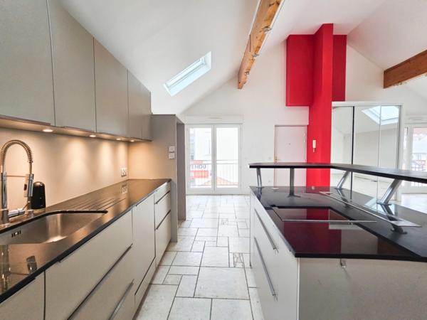 94350 VILLIERS-SUR-MARNE - CENTRE VILLE - LOFT - 106m² - 4 PIÈCES - 2 CHAMBRES - 2 BALCONS - DERNIER ÉTAGE - PARKING - RER 