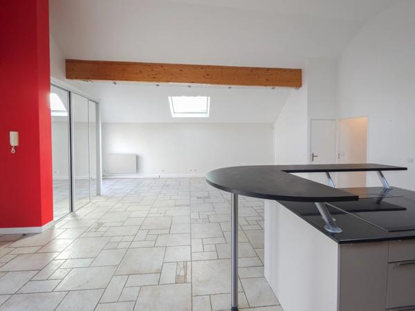 94350 VILLIERS-SUR-MARNE - CENTRE VILLE - LOFT - 106m² - 4 PIÈCES - 2 CHAMBRES - 2 BALCONS - DERNIER ÉTAGE - PARKING - RER 