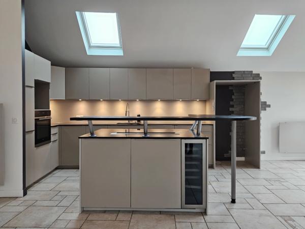 94350 VILLIERS-SUR-MARNE - CENTRE VILLE - LOFT - 106m² - 4 PIÈCES - 2 CHAMBRES - 2 BALCONS - DERNIER ÉTAGE - PARKING - RER 