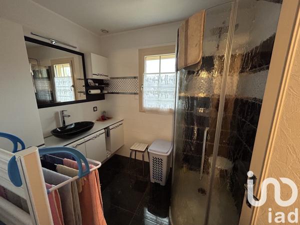 Maison traditionnelle 5 pièces de 97 m² à Saint-Benoît-du-Sault (36170)