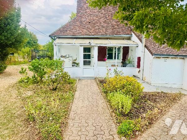 MAISON DE CAMPAGNE dans hameau