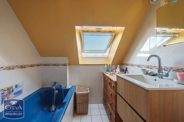 Maison à vendre 8 pièces 173m² Vernoil-le-Fourrier (49390)