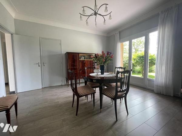 Maison mitoyenne familiale avec jardin