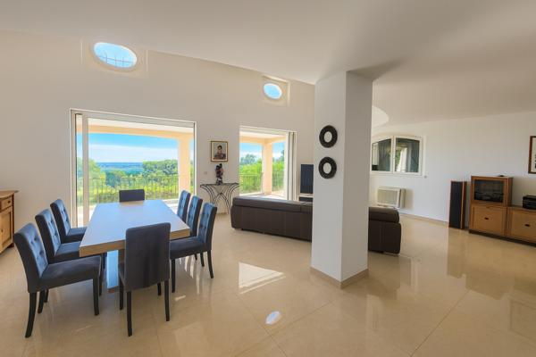 Maison à vendre |  Vallauris |  6 pièces | 270,2 m²