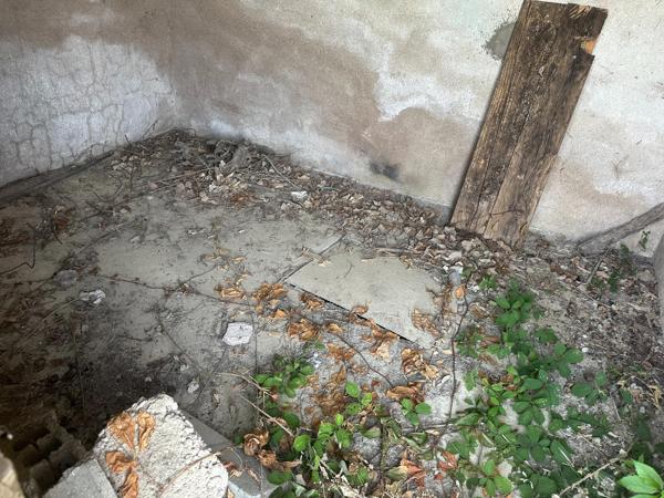 Terrain agricole de plus de 9 200 m² avec forage – Pézenas