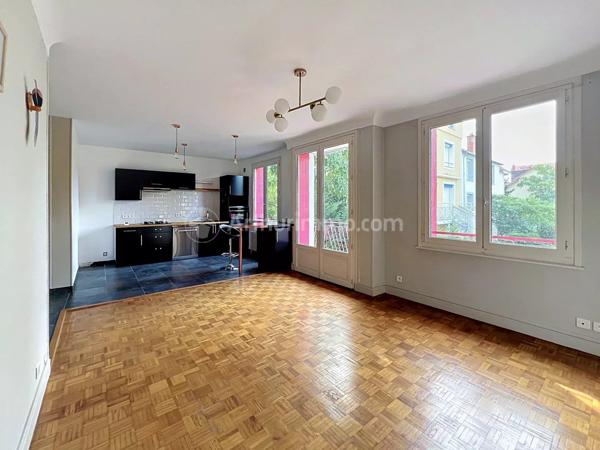 Location                                                      Maison
                        
                     3 pièces                      89 m2                     à Clermont-Ferrand