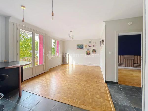 Location                                                      Maison
                        
                     3 pièces                      89 m2                     à Clermont-Ferrand