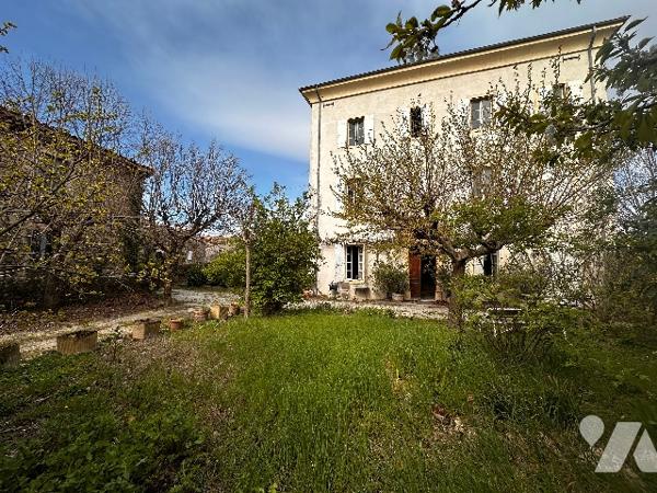 Maison de maître de caractère au cœur du Haut-Livron