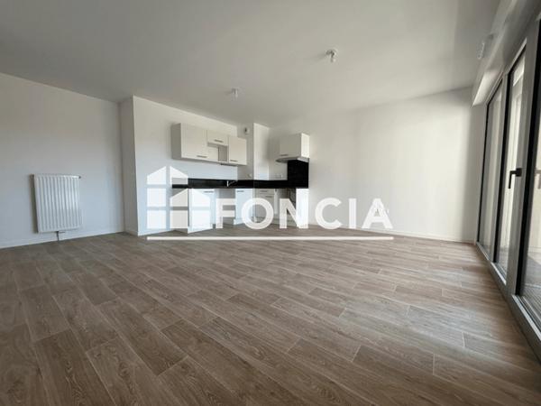 Location Appartement 4 pièces 80.31 m² - 74 ROUTE DE GENCAY Poitiers 86000