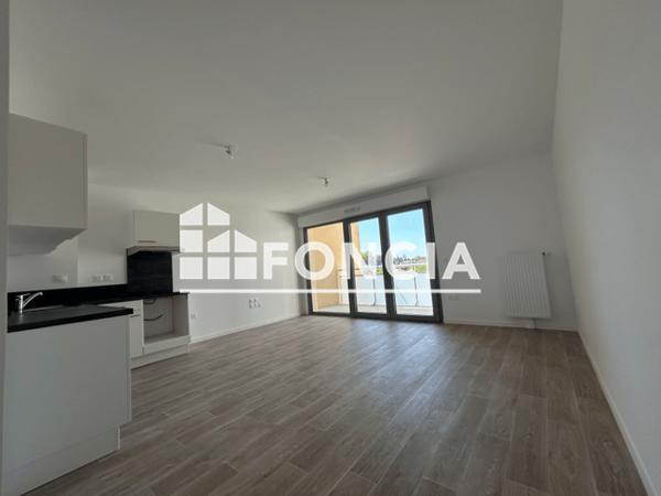 Location Appartement 4 pièces 80.31 m² - 74 ROUTE DE GENCAY Poitiers 86000