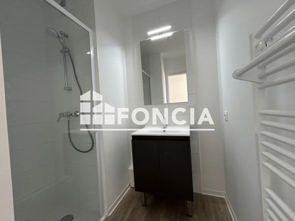 Location Appartement 4 pièces 80.31 m² - 74 ROUTE DE GENCAY Poitiers 86000