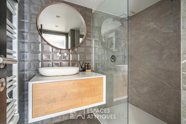 Ancien garage transformé en loft à proximité des bords de Marne