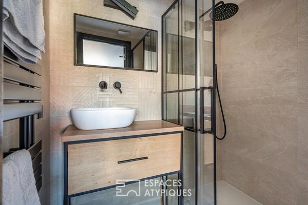 Ancien garage transformé en loft à proximité des bords de Marne