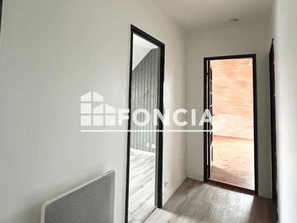 Location Appartement 2 pièces 41 m² - 15 RUE DU COIN Cholet 49300