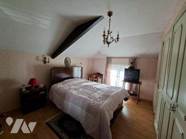 A VENDRE- A NIEPPE dans le NORD (59)- MAISON DE CAMPAGNE SEMI-INDIVIDUELLE AVEC JARDIN ET DEPEN...