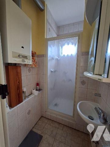 A VENDRE- A NIEPPE dans le NORD (59)- MAISON DE CAMPAGNE SEMI-INDIVIDUELLE AVEC JARDIN ET DEPEN...